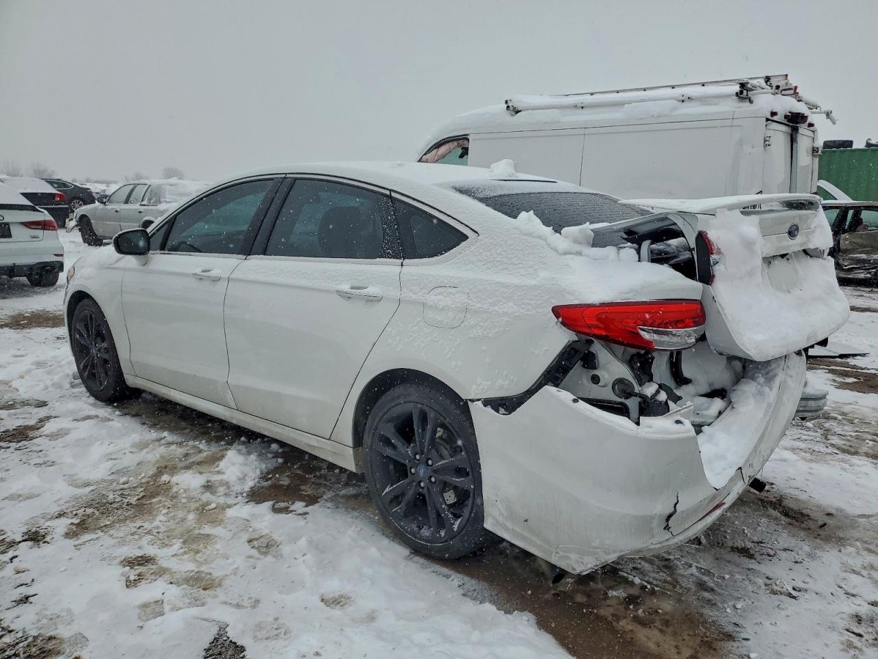 Ford Fusion Titanium Image 2