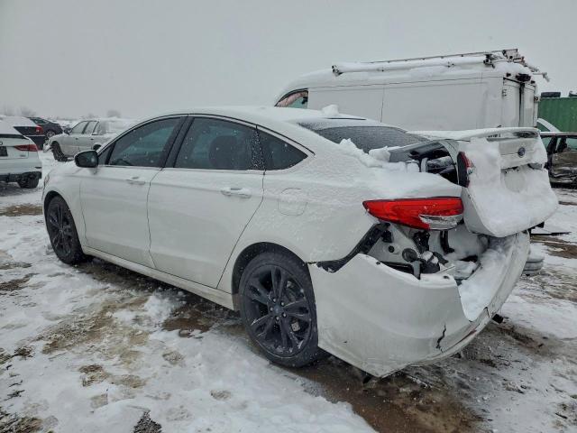 Ford Fusion Titanium Image 2