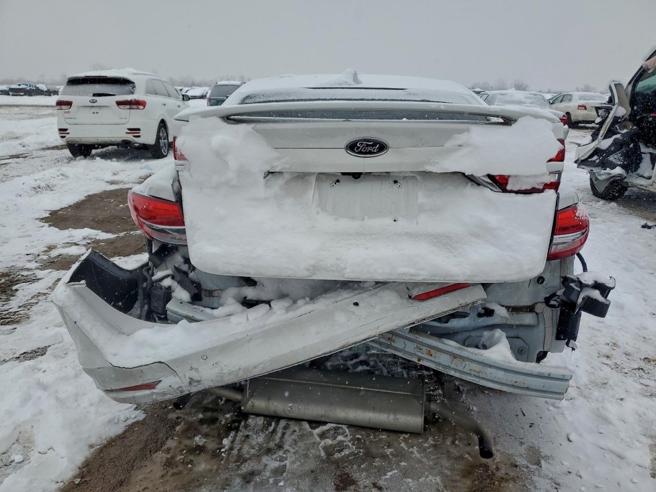 Ford Fusion Titanium Image 3