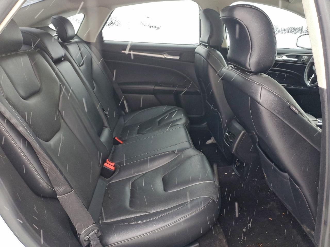 Ford Fusion Titanium Image 12