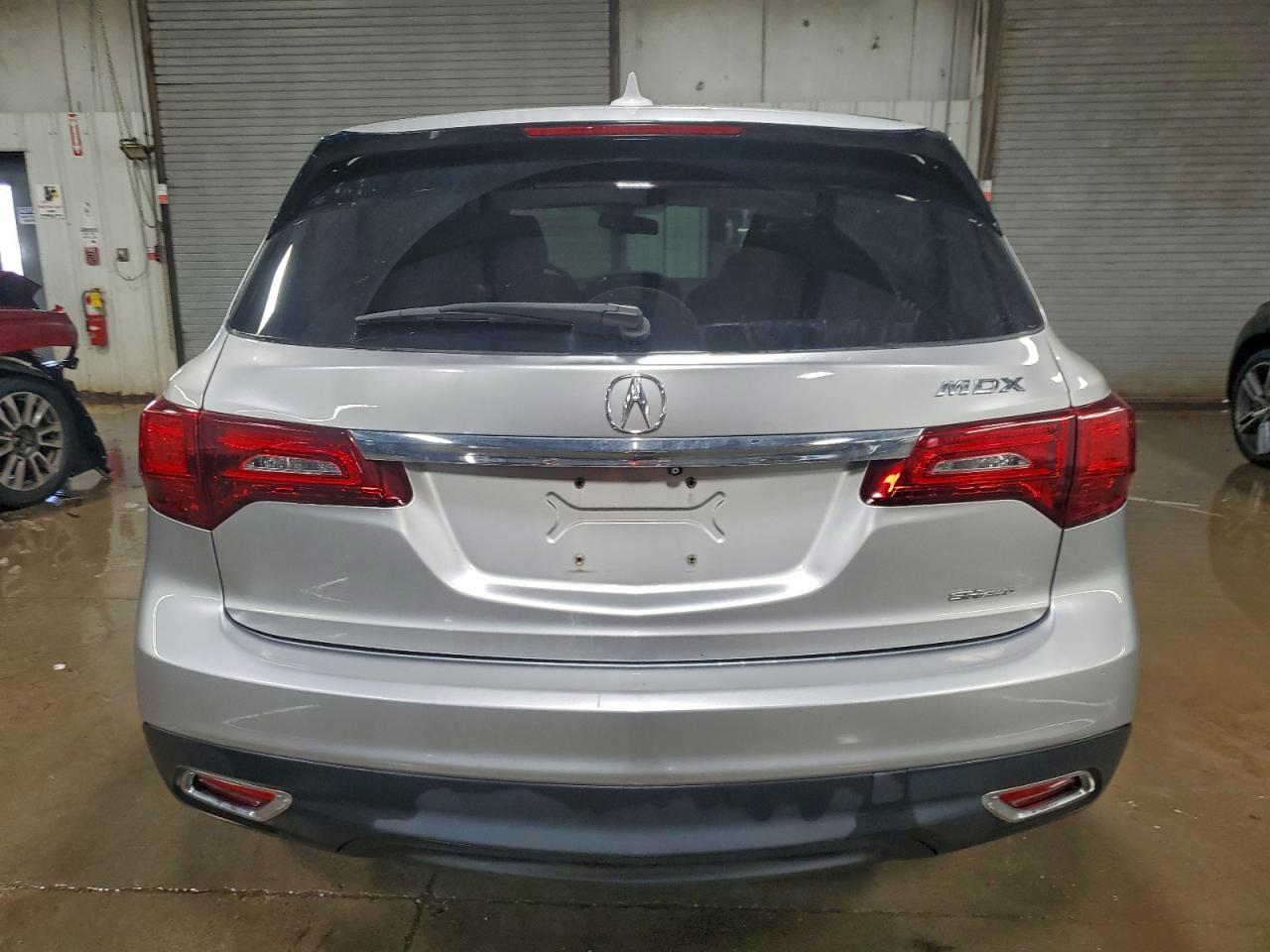 Acura MDX Image 5