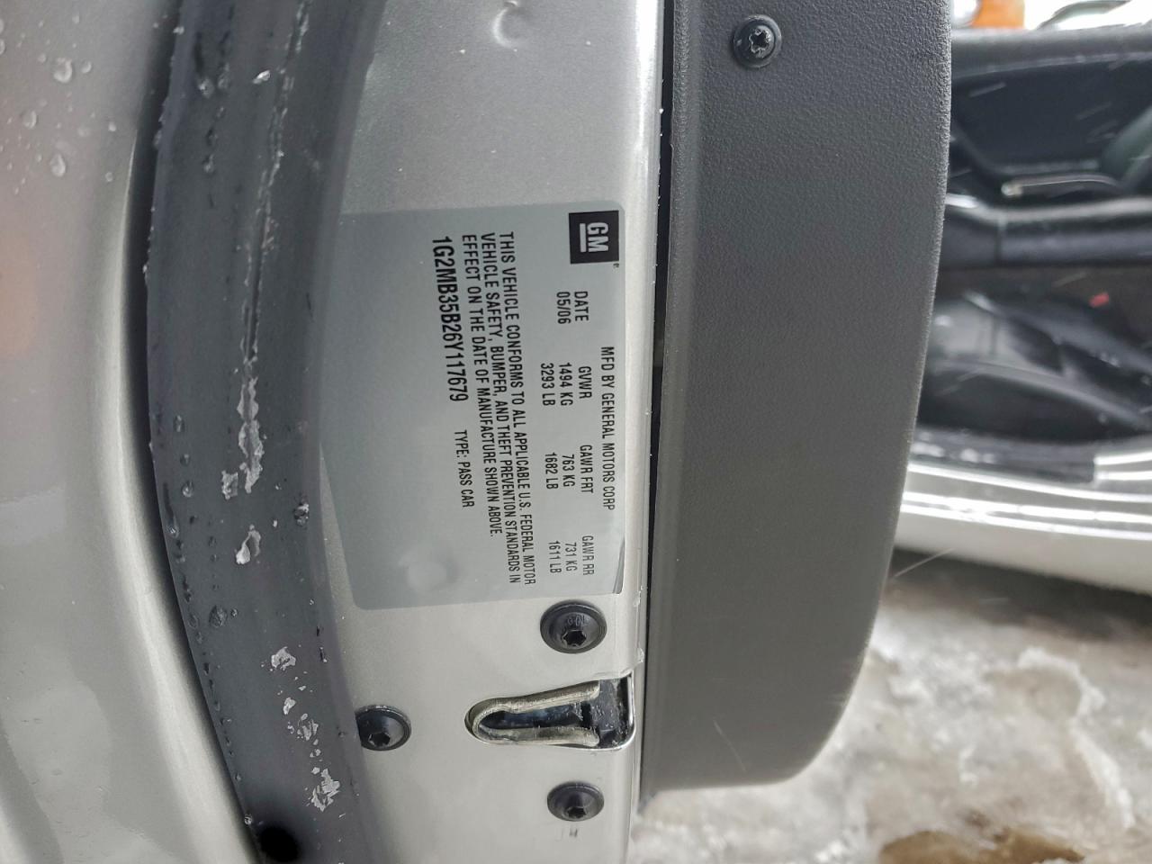 Pontiac Solstice Image 10