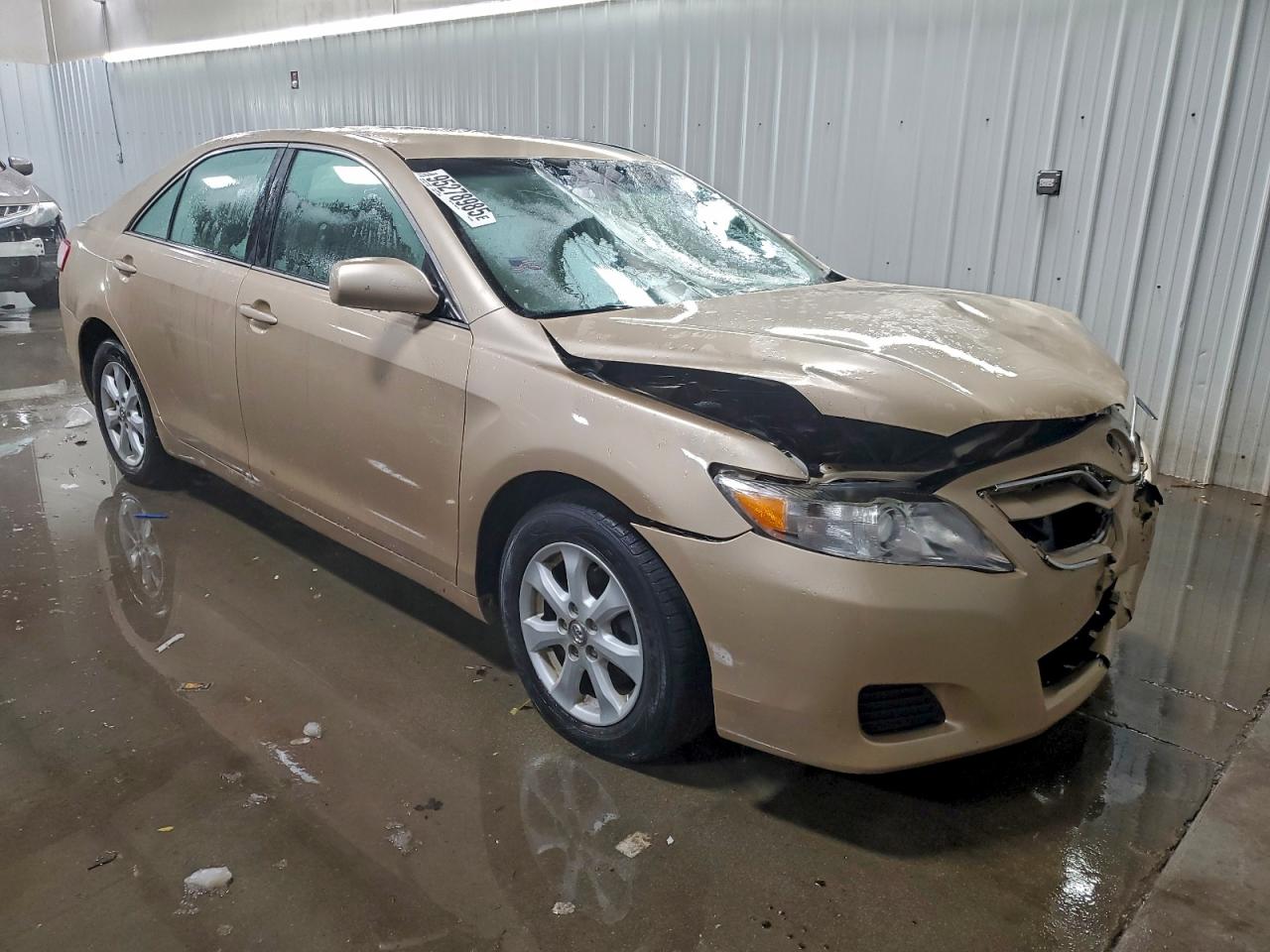 Toyota Camry Base Image 8