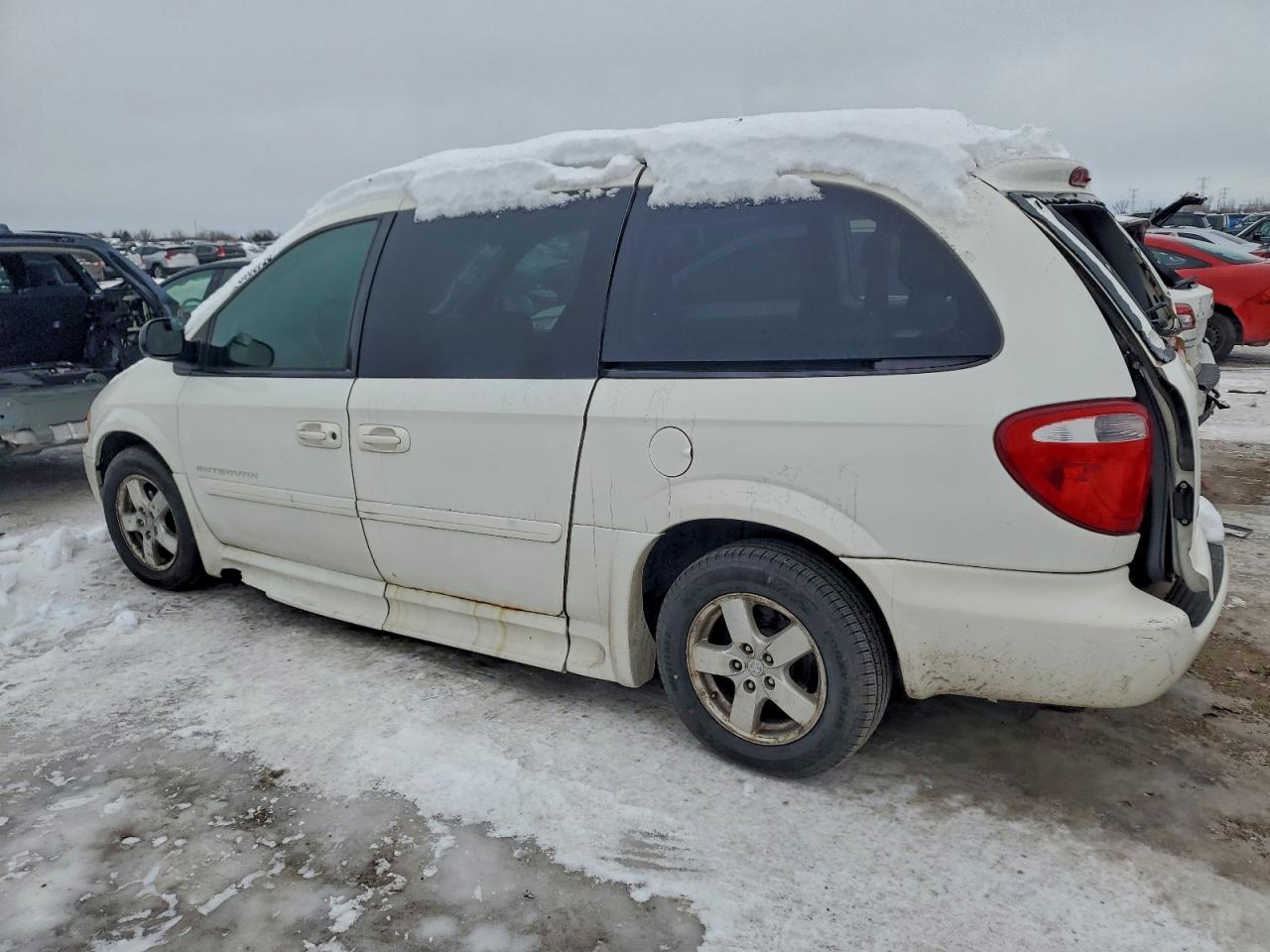 Dodge Caravan Sxt Image 2