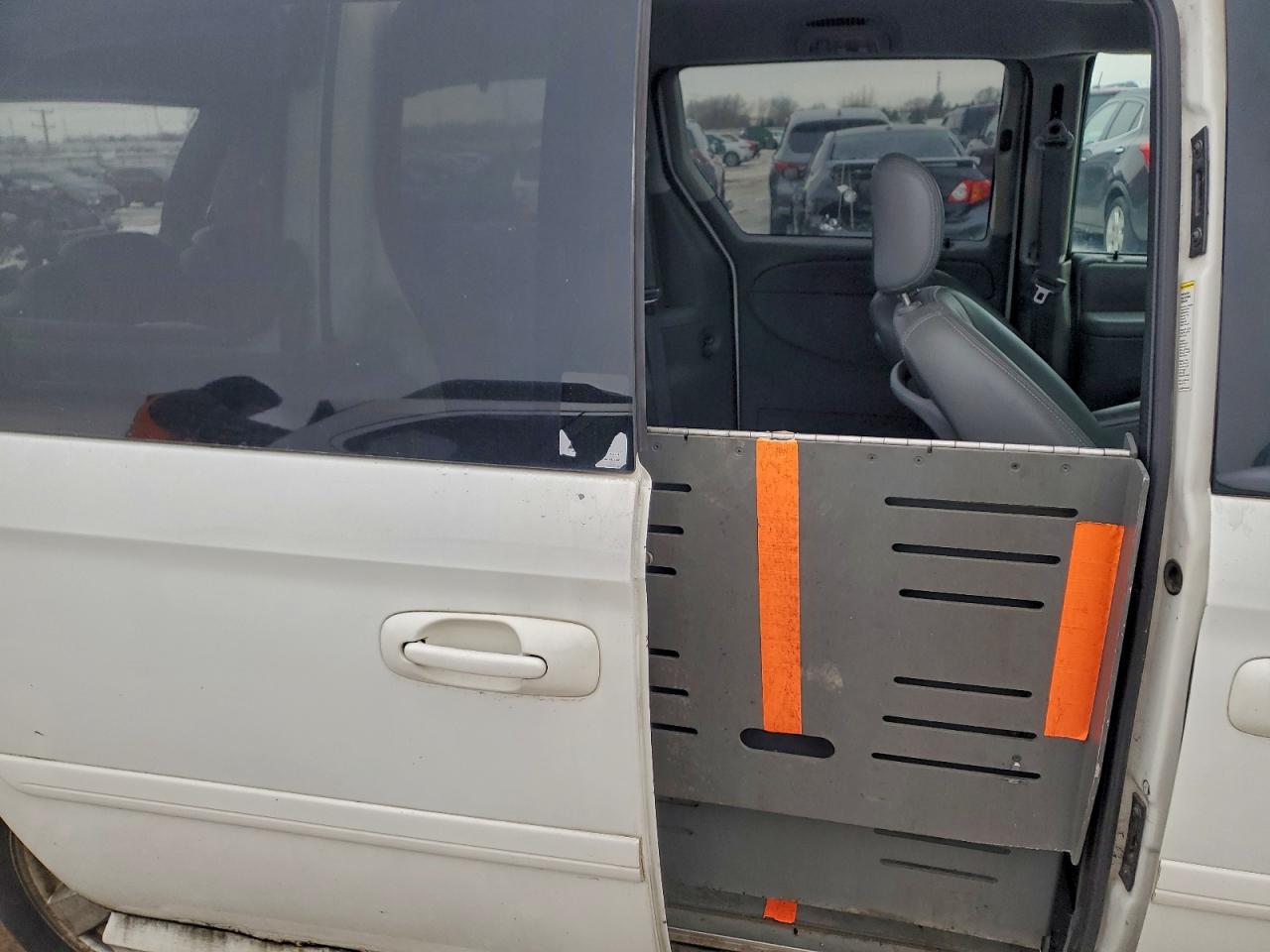 Dodge Caravan Sxt Image 12