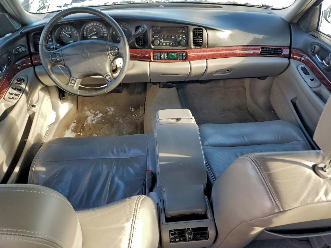 Buick LeSabre Limited Image 11