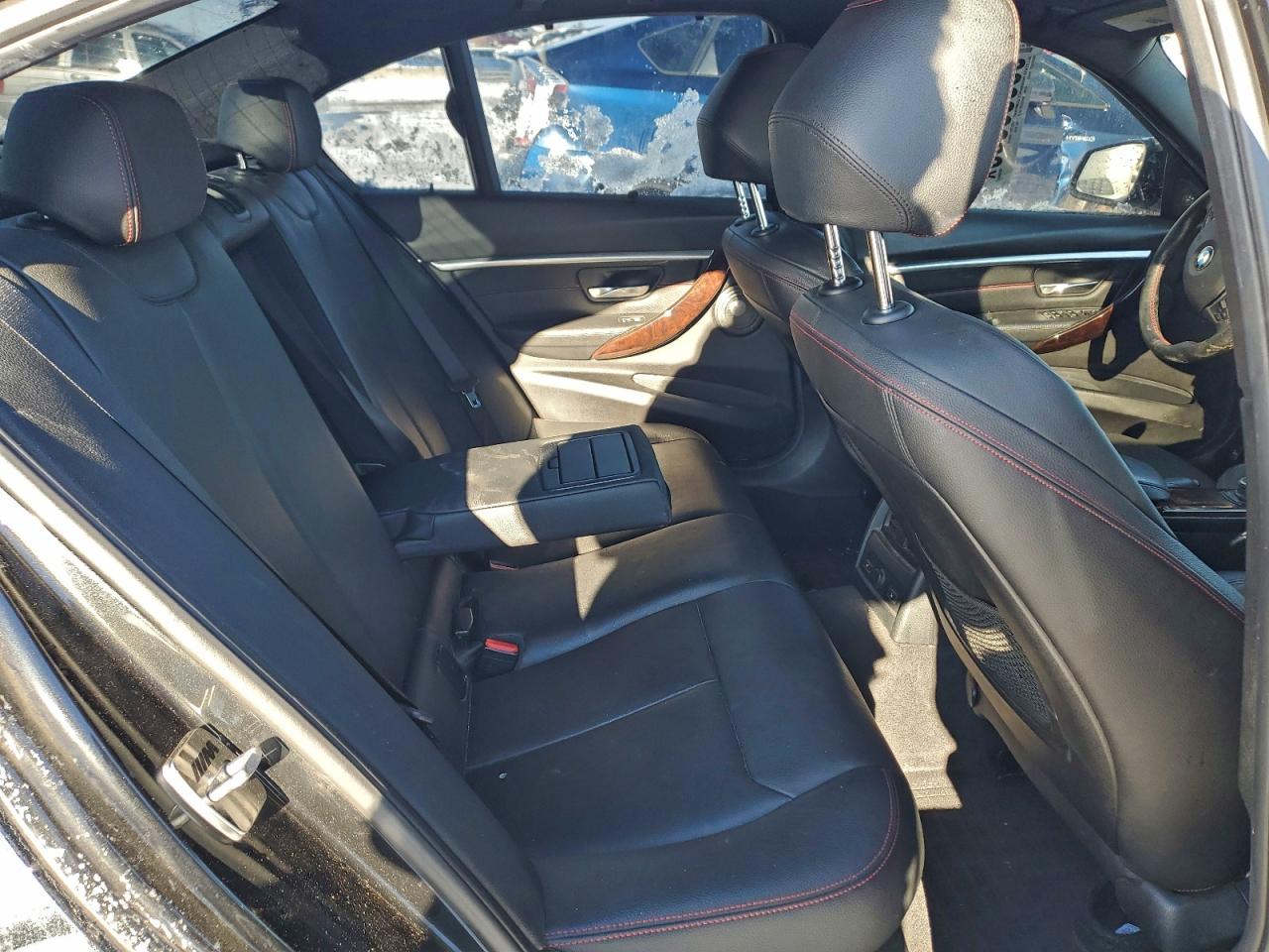 BMW 3 Series Xi Image 12