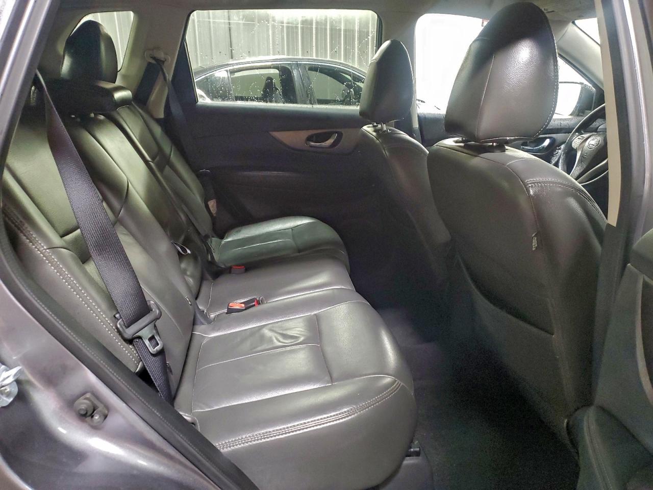 Nissan Rogue S Image 10