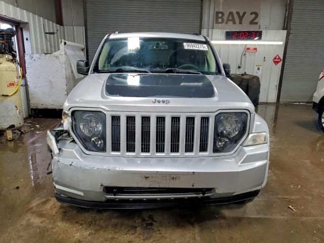 Jeep Liberty Sport Image 3