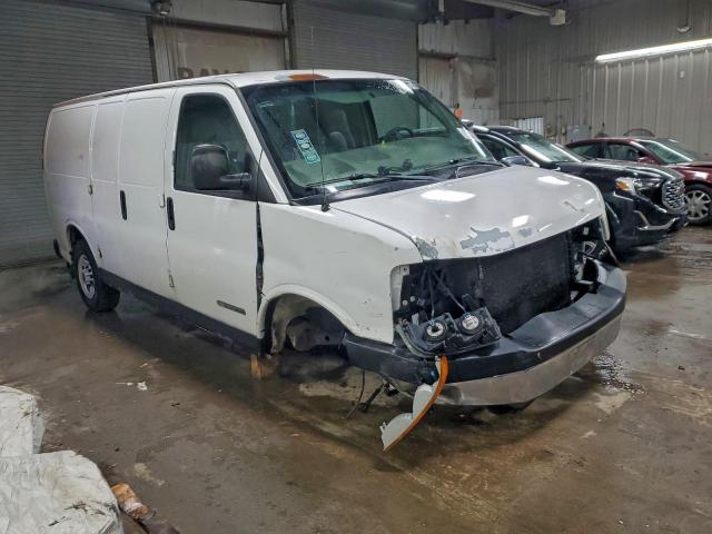 GMC Savana G3500 Image 6