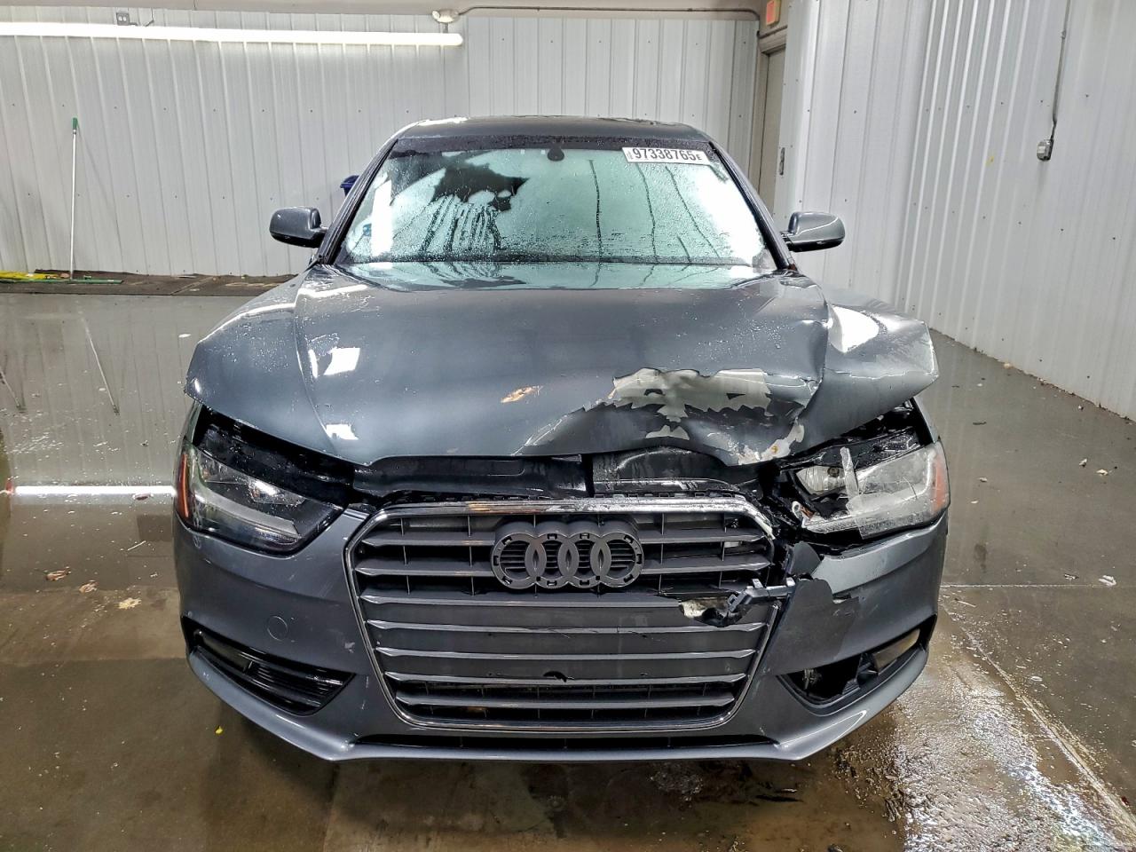 Audi A4 Premium Image 12