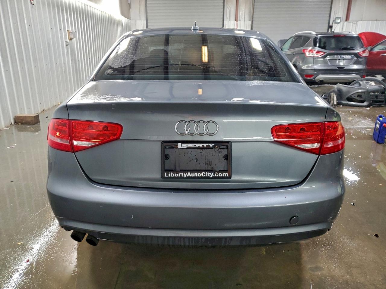 Audi A4 Premium Image 4