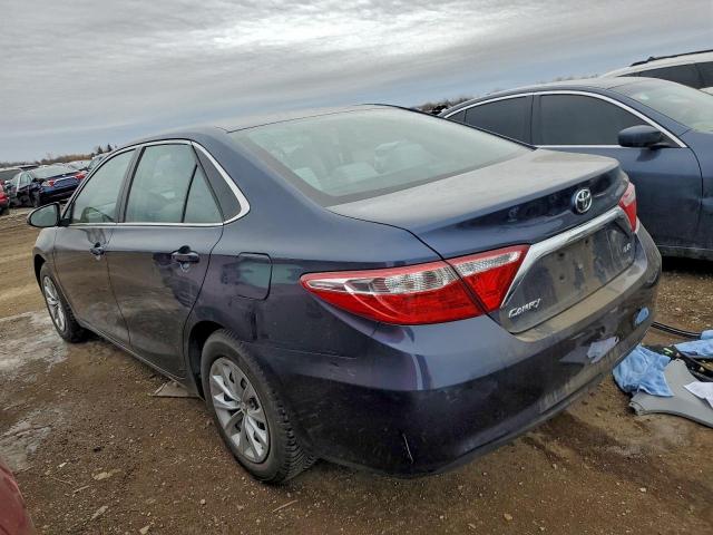 Toyota Camry Le Image 3