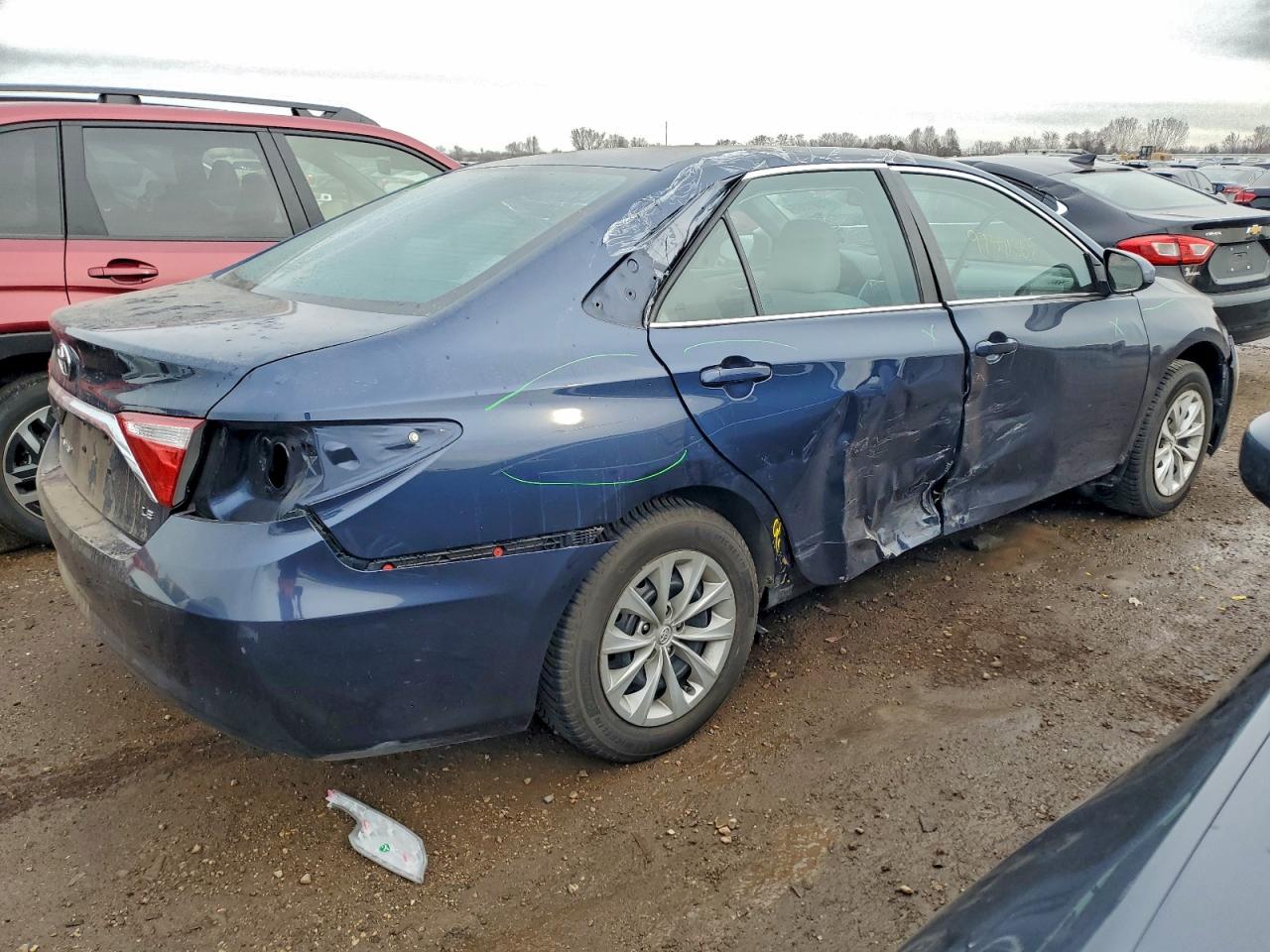 Toyota Camry Le Image 2