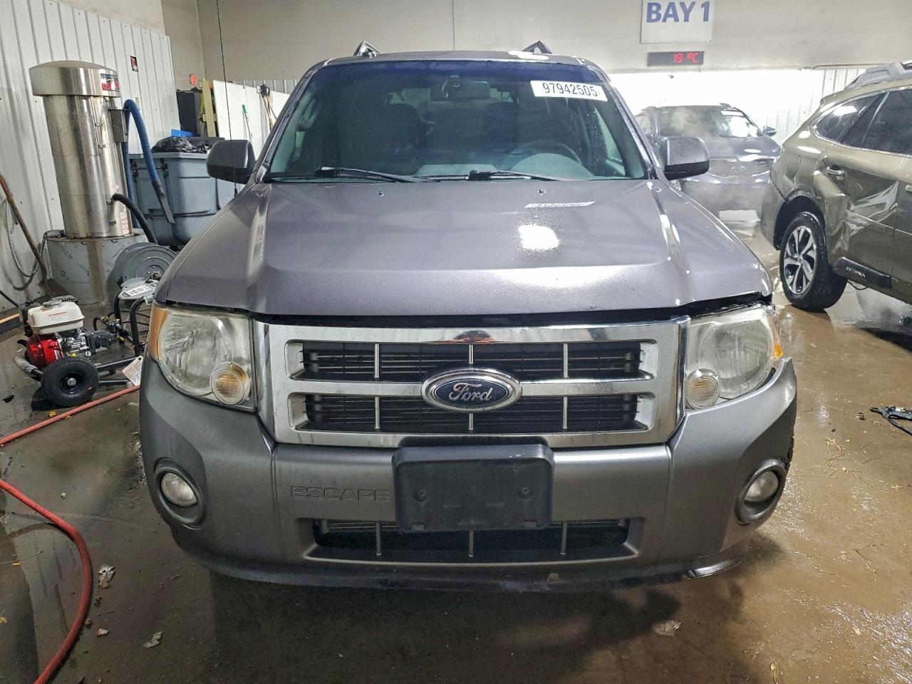 Ford Escape Xlt Image 3