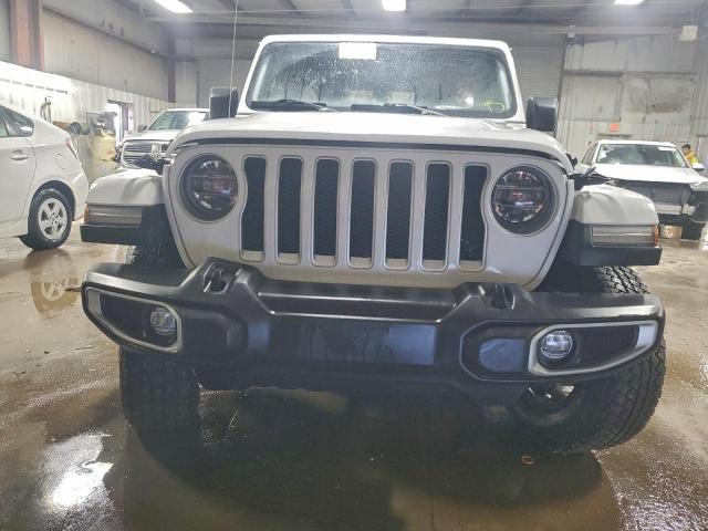 Jeep Wrangler Sahara Image 4