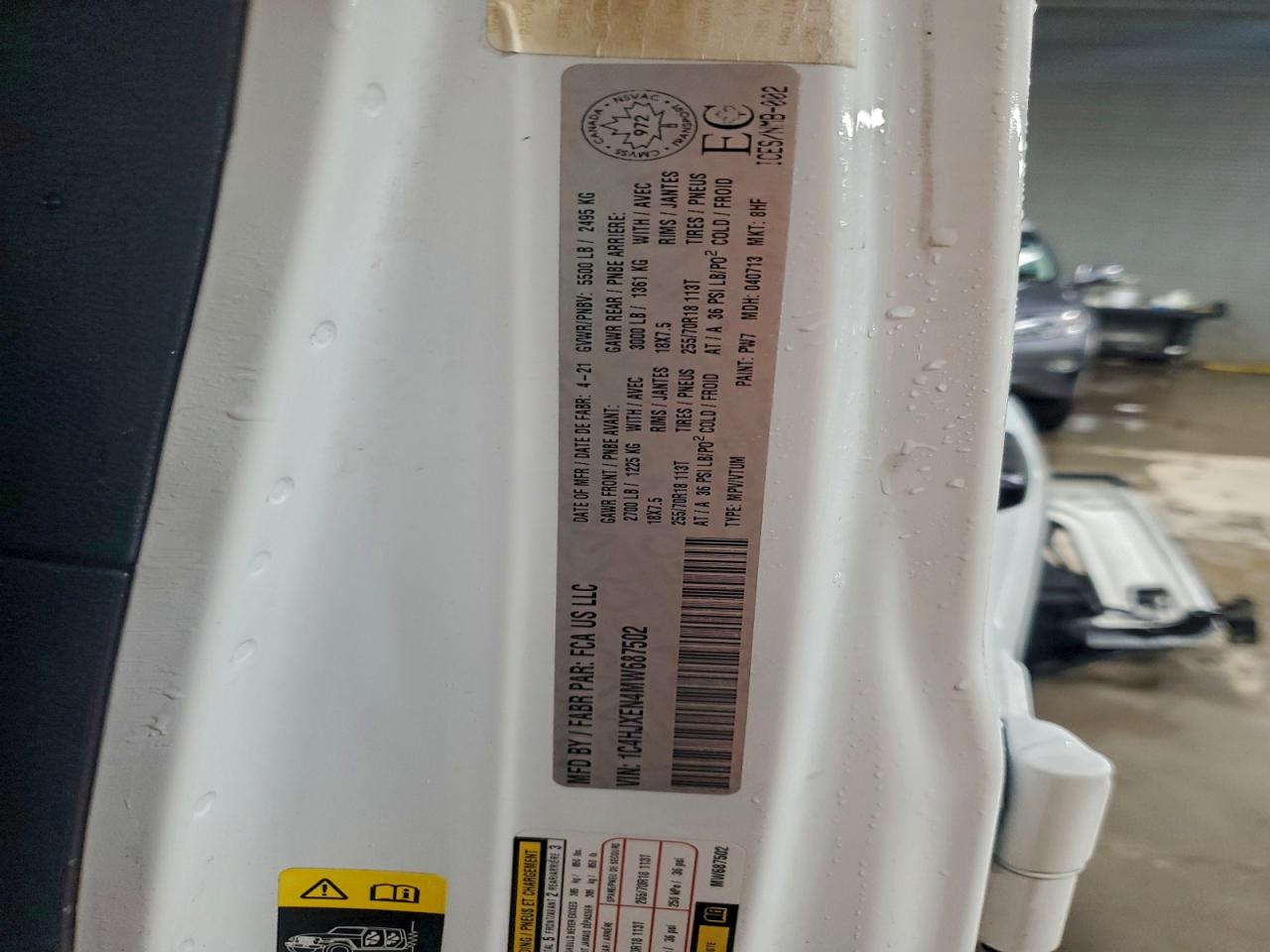 Jeep Wrangler Sahara Image 12