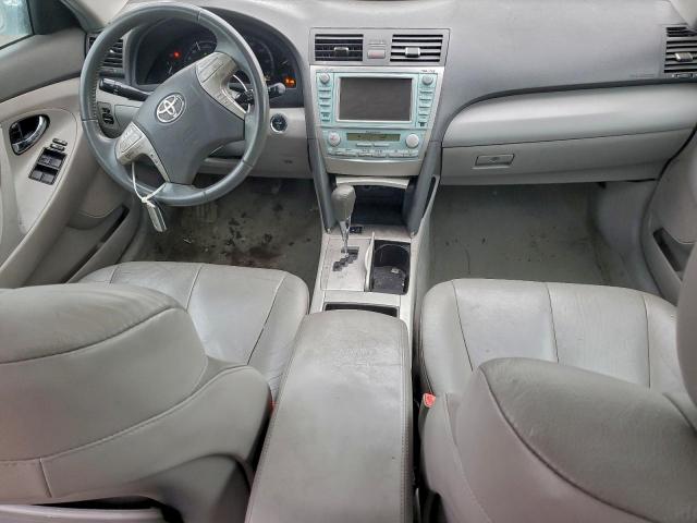 Toyota Camry Hybrid Image 6