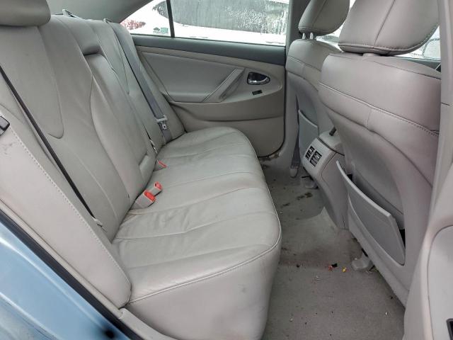 Toyota Camry Hybrid Image 11