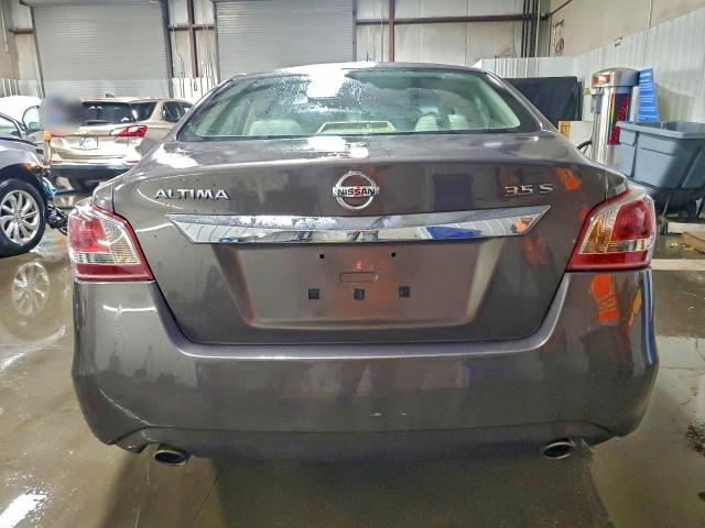 Nissan Altima 3.5s Image 5