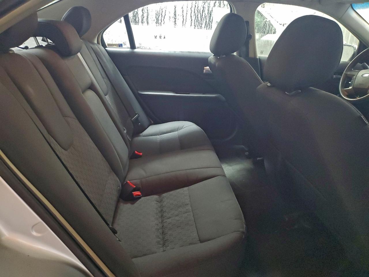 Ford Fusion Se Image 6