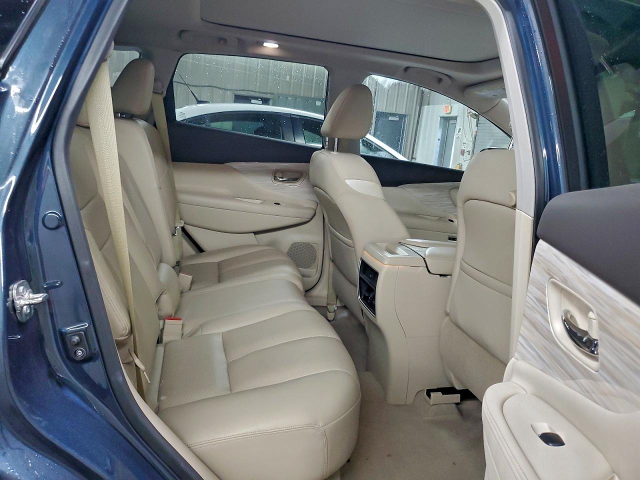 Nissan Murano S Image 7