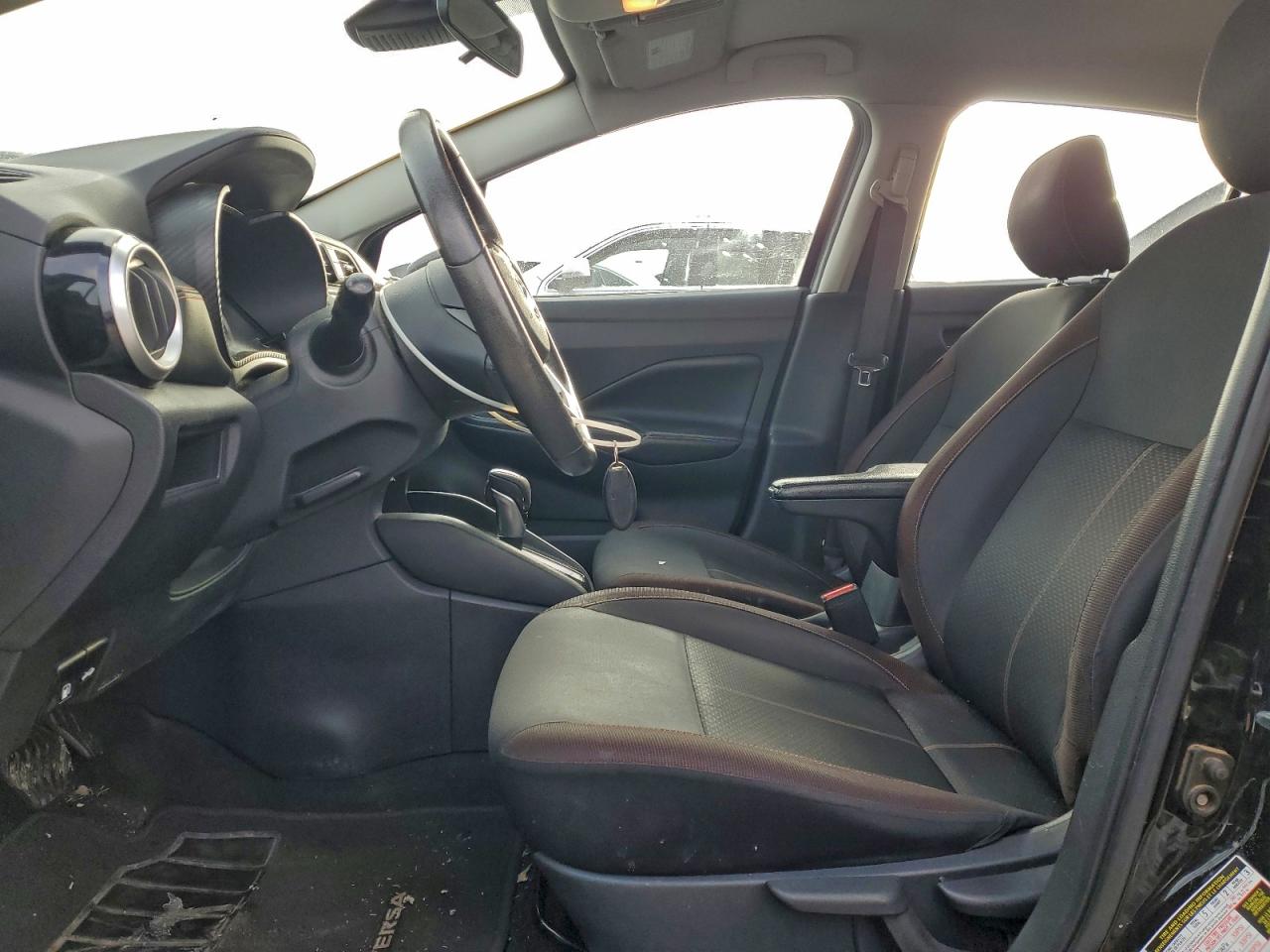 Nissan Versa Sr Image 10