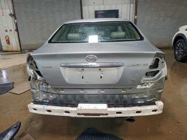 Toyota Camry Le Image 6