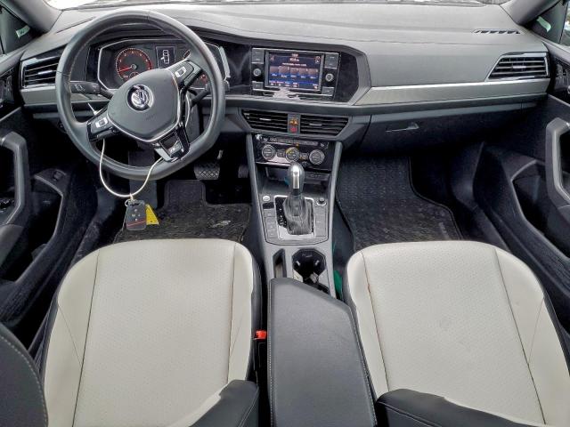 Volkswagen Jetta S Image 9