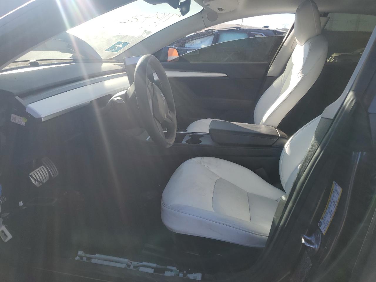 Tesla Model 3 Image 8