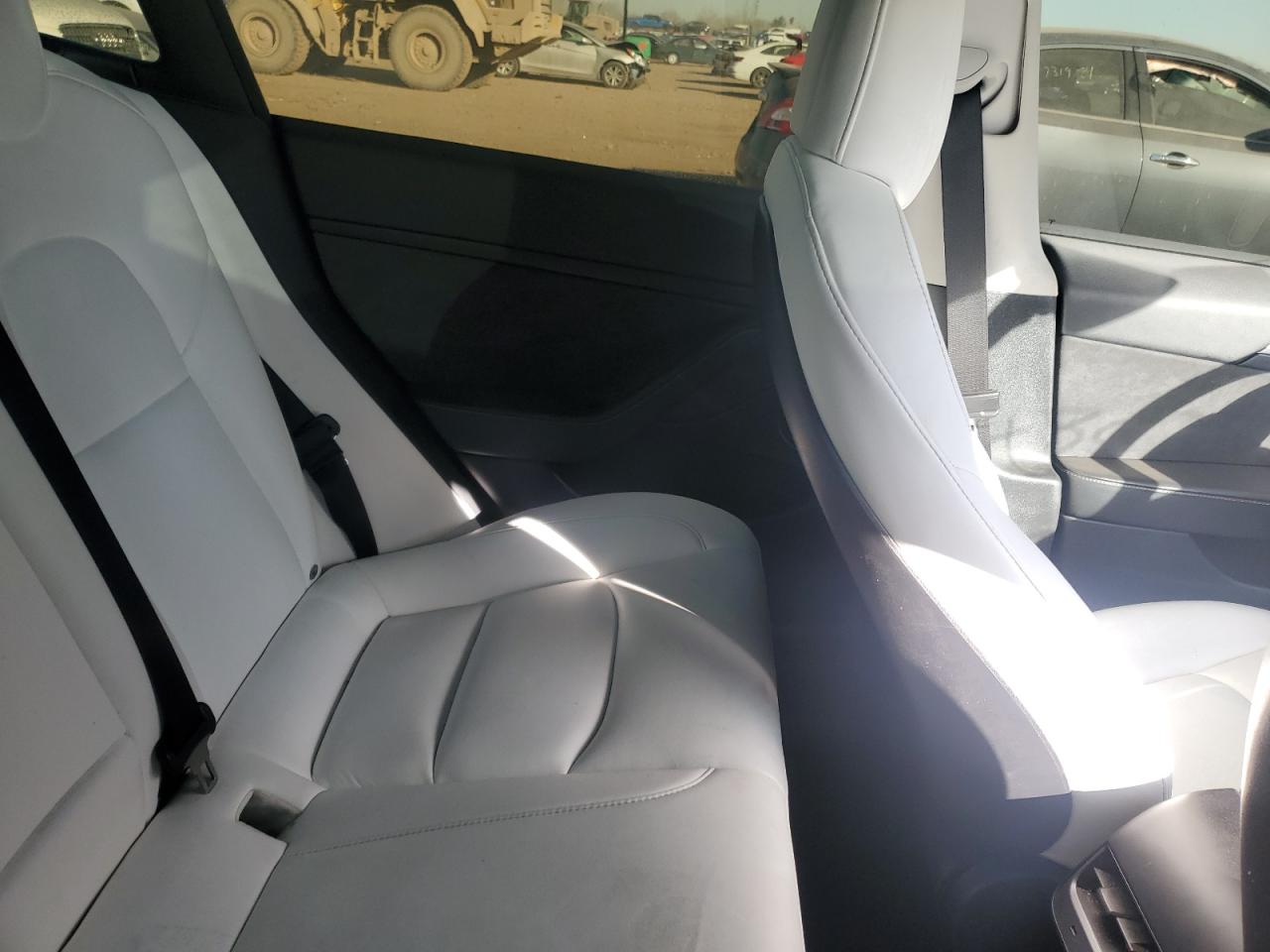 Tesla Model 3 Image 7