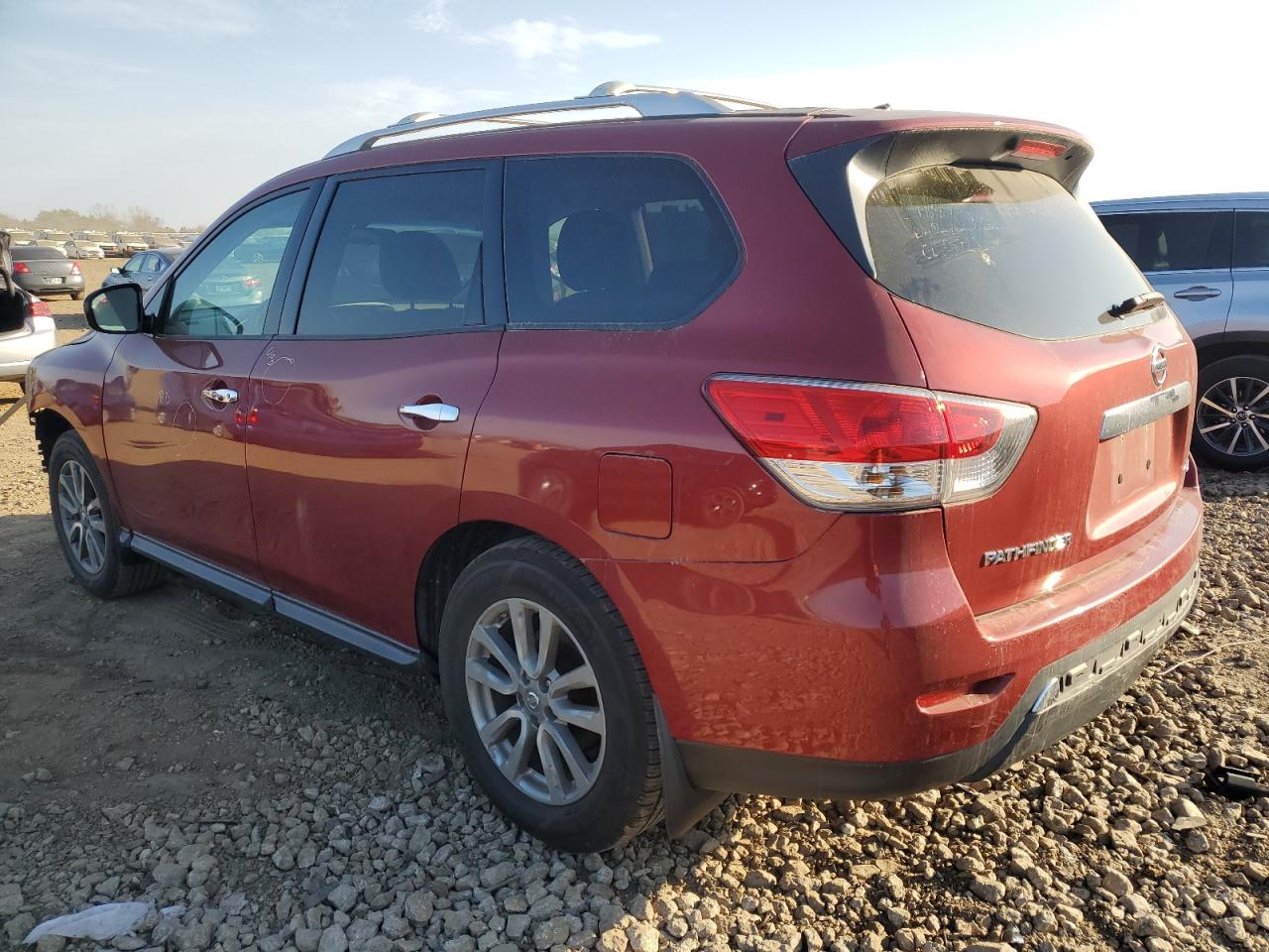 Nissan Pathfinder S Image 7