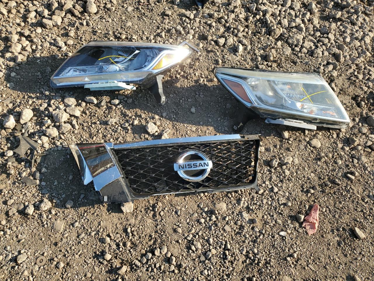 Nissan Pathfinder S Image 14