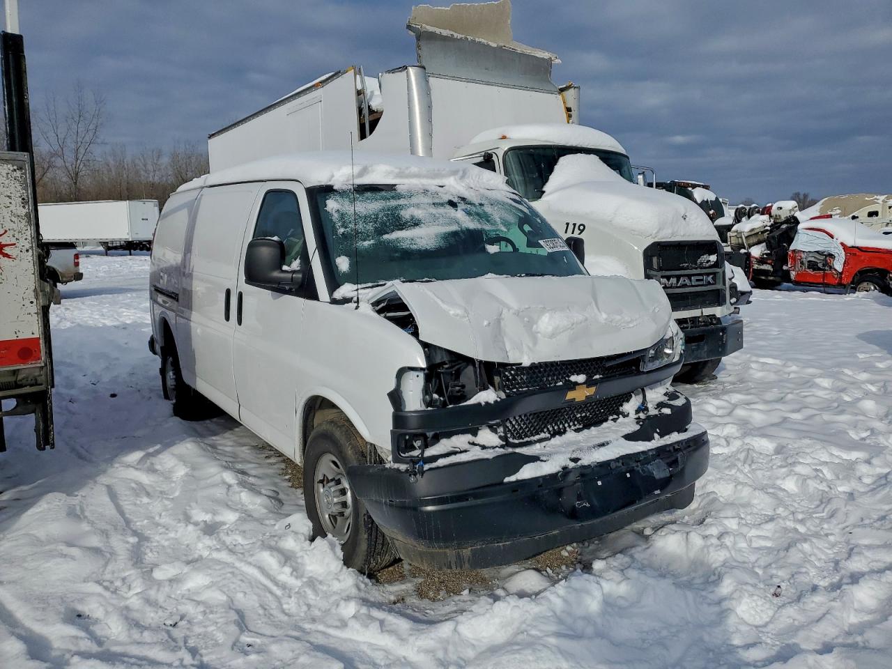 Chevrolet Express Image 10