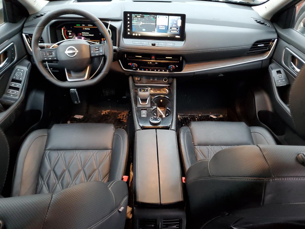 Nissan Rogue Platinum Image 11