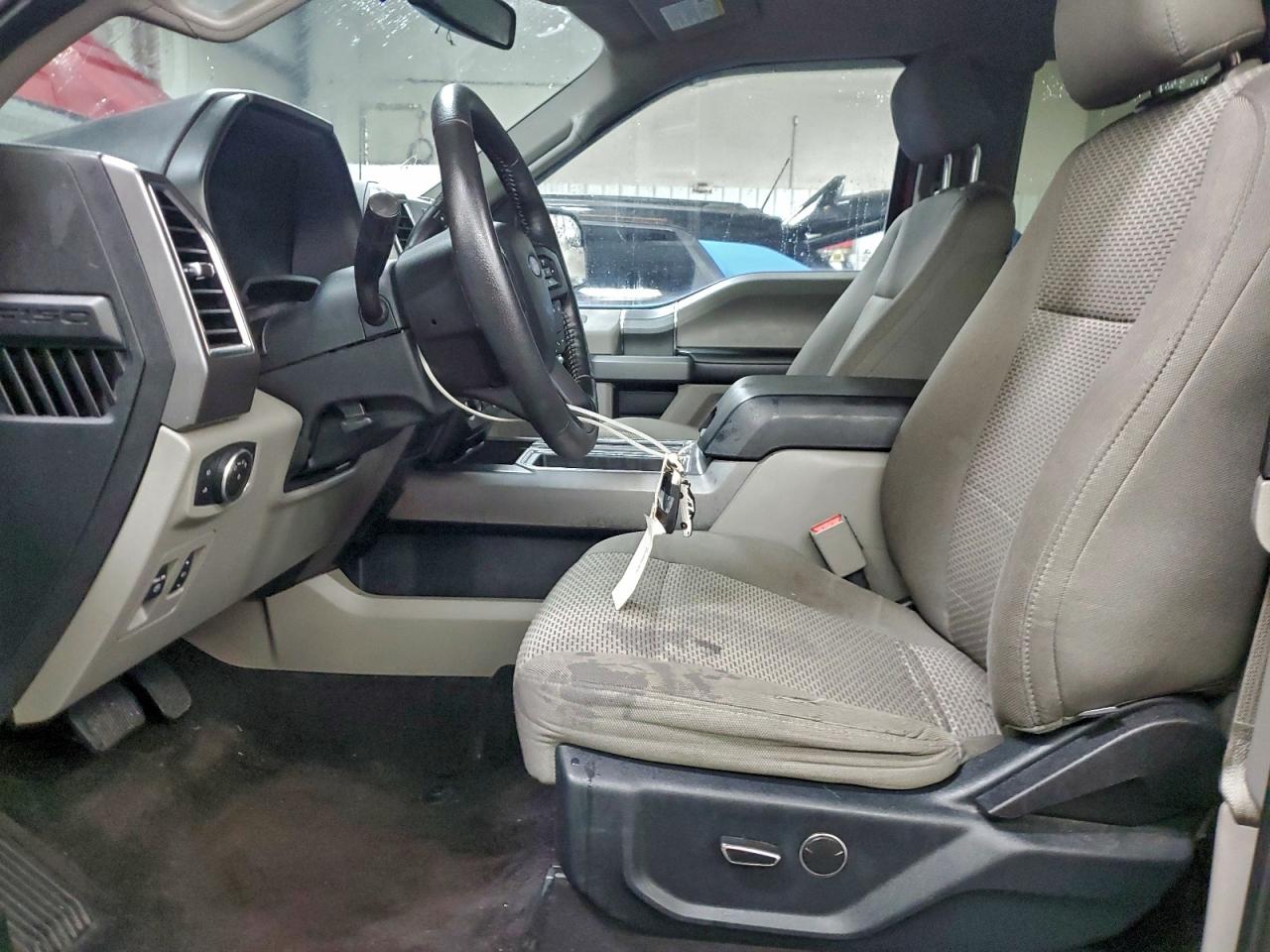 Ford F-150 Super Cab Image 4