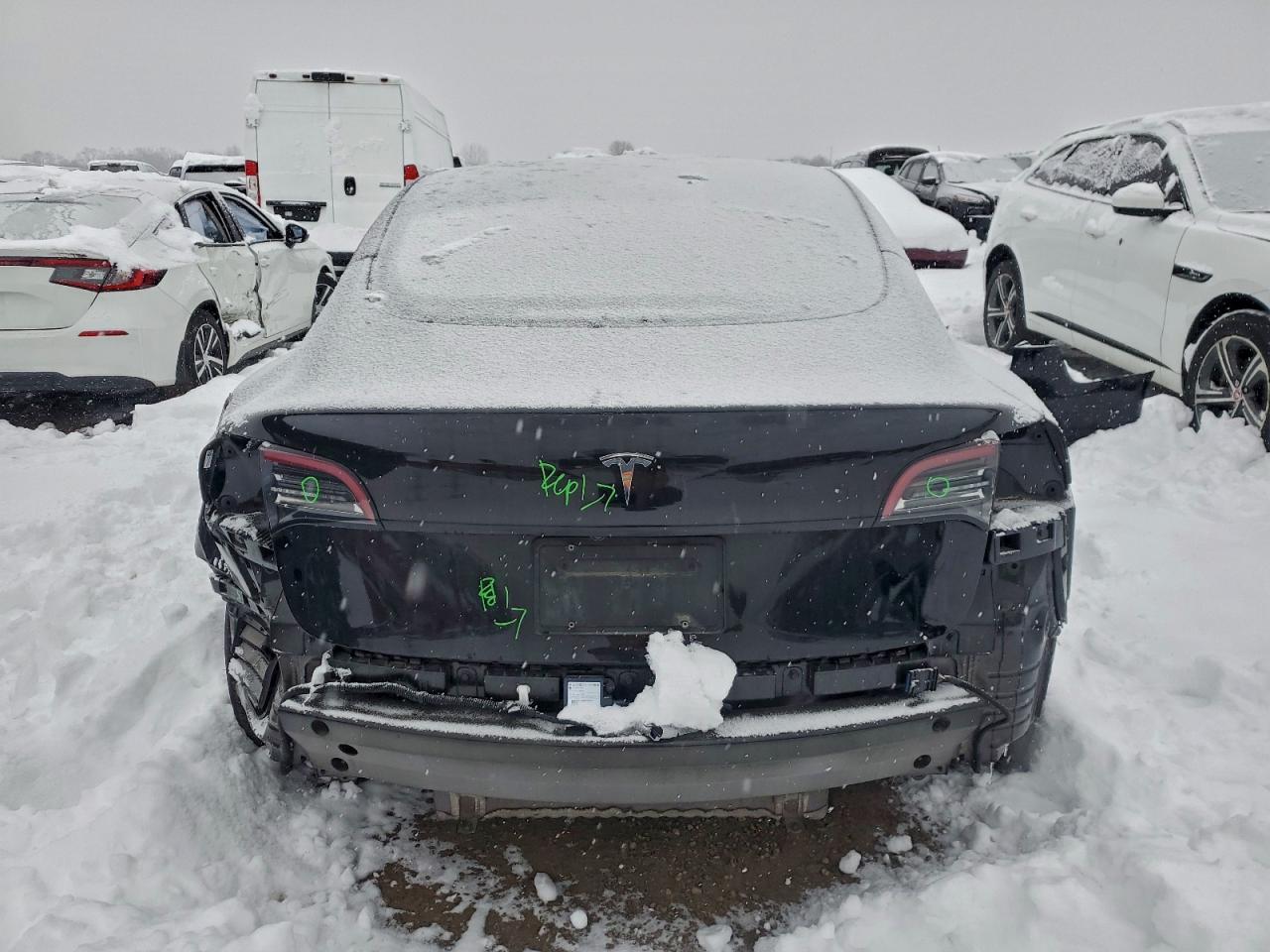 Tesla Model 3 Image 5