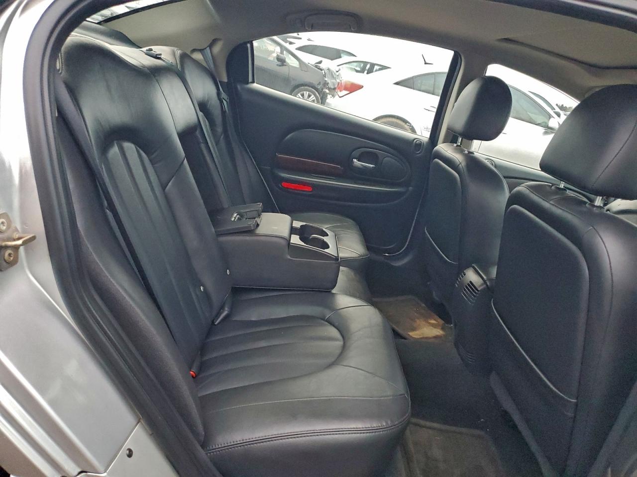 Chrysler Concorde Limited Image 10