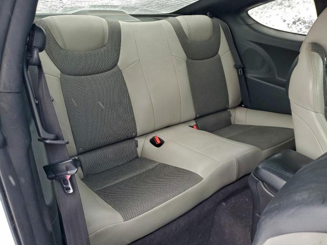 Hyundai Genesis 2.0t Image 4