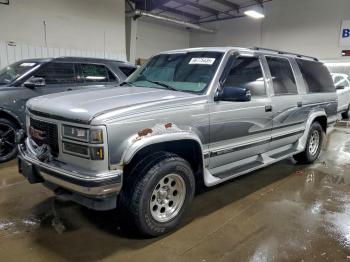  Salvage GMC Suburban