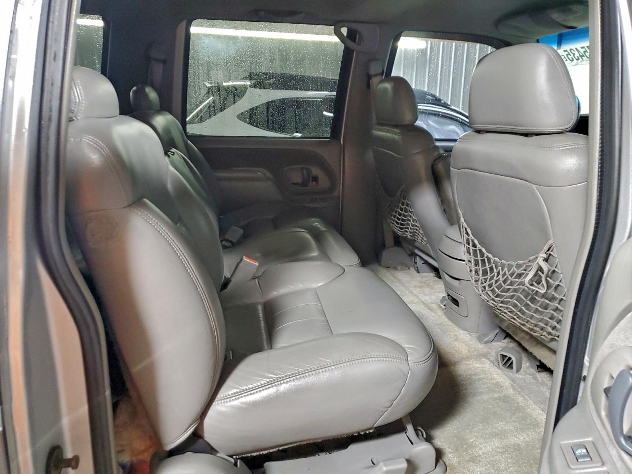 GMC Suburban K1500 Image 12