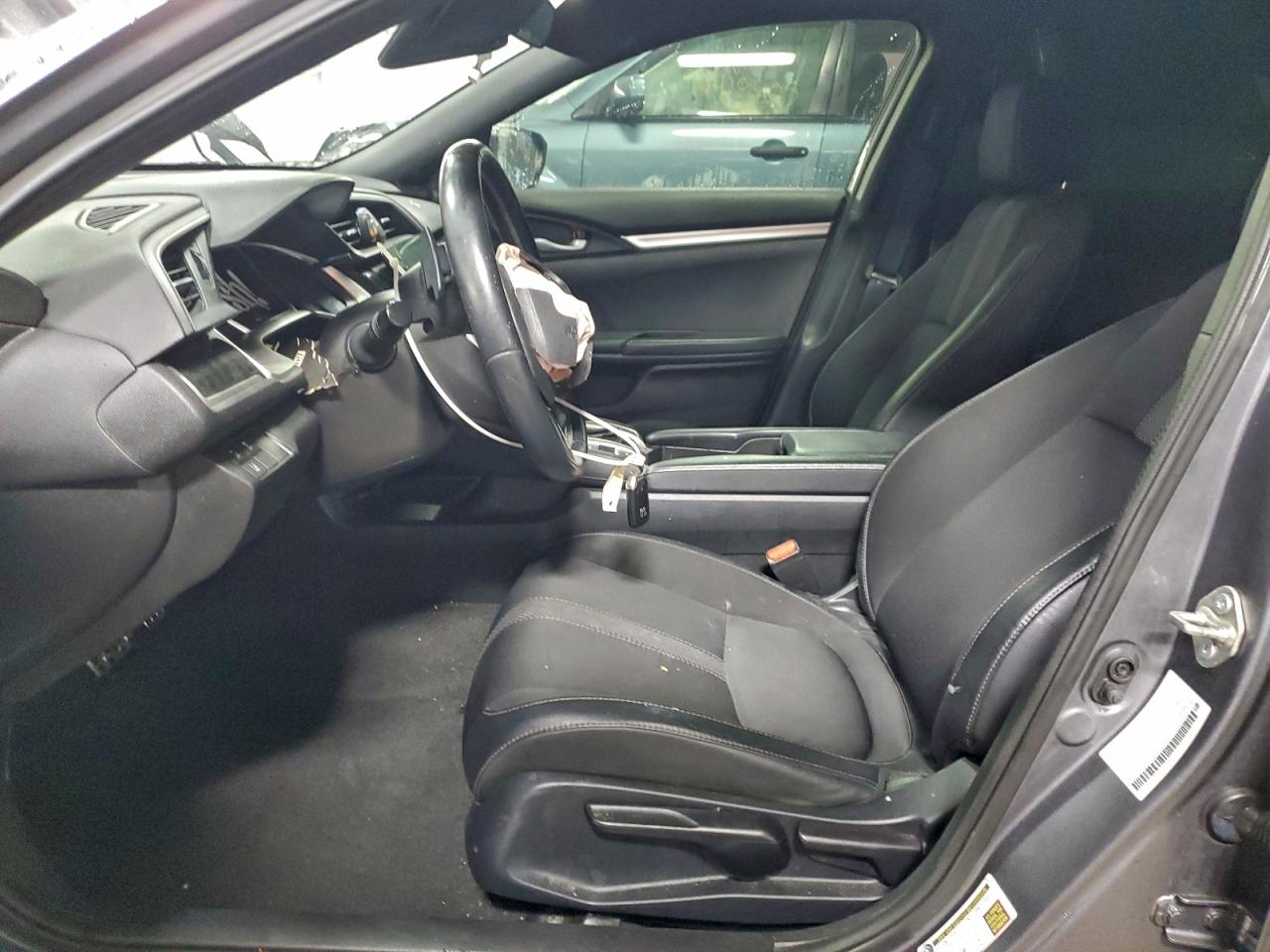 Honda Civic Sport Image 9