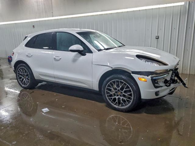 Porsche Macan S Image 4