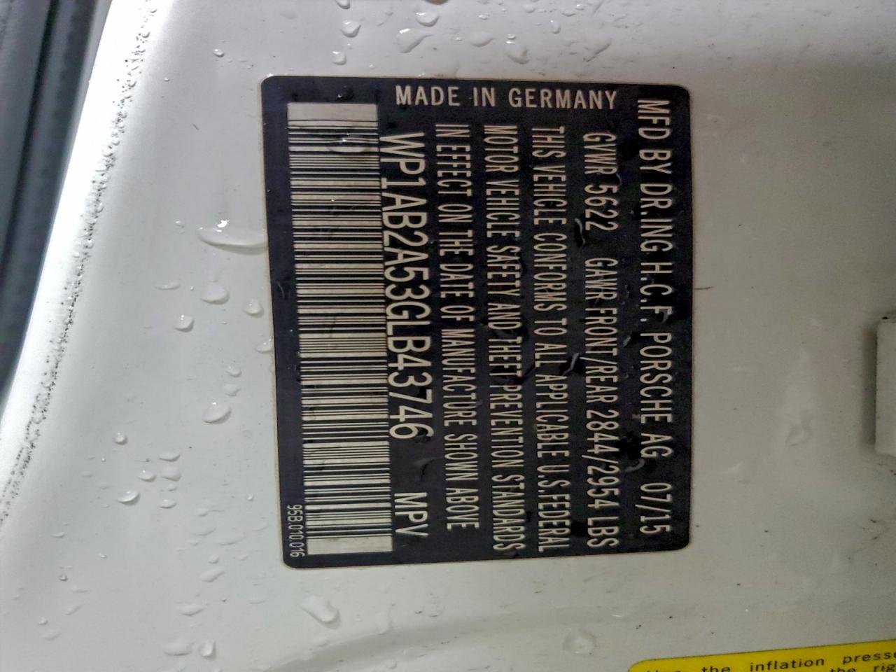 Porsche Macan S Image 12