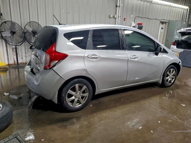 Nissan Versa S Image 4