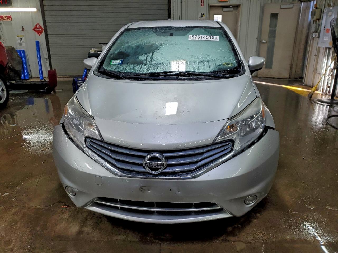 Nissan Versa S Image 5