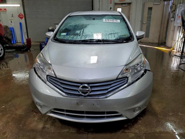 Nissan Versa S Image 5