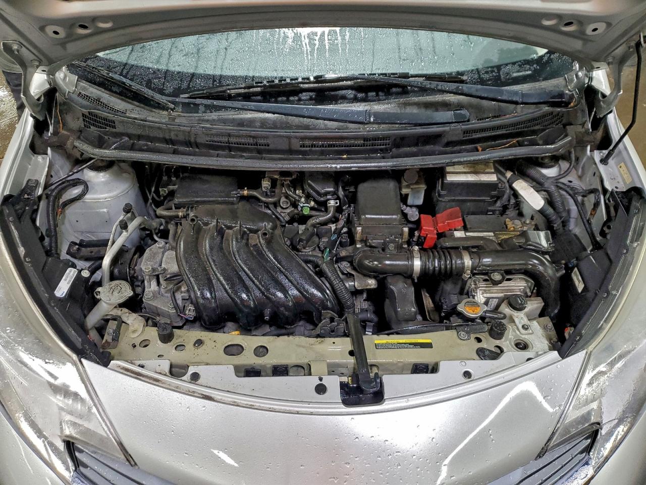 Nissan Versa S Image 9