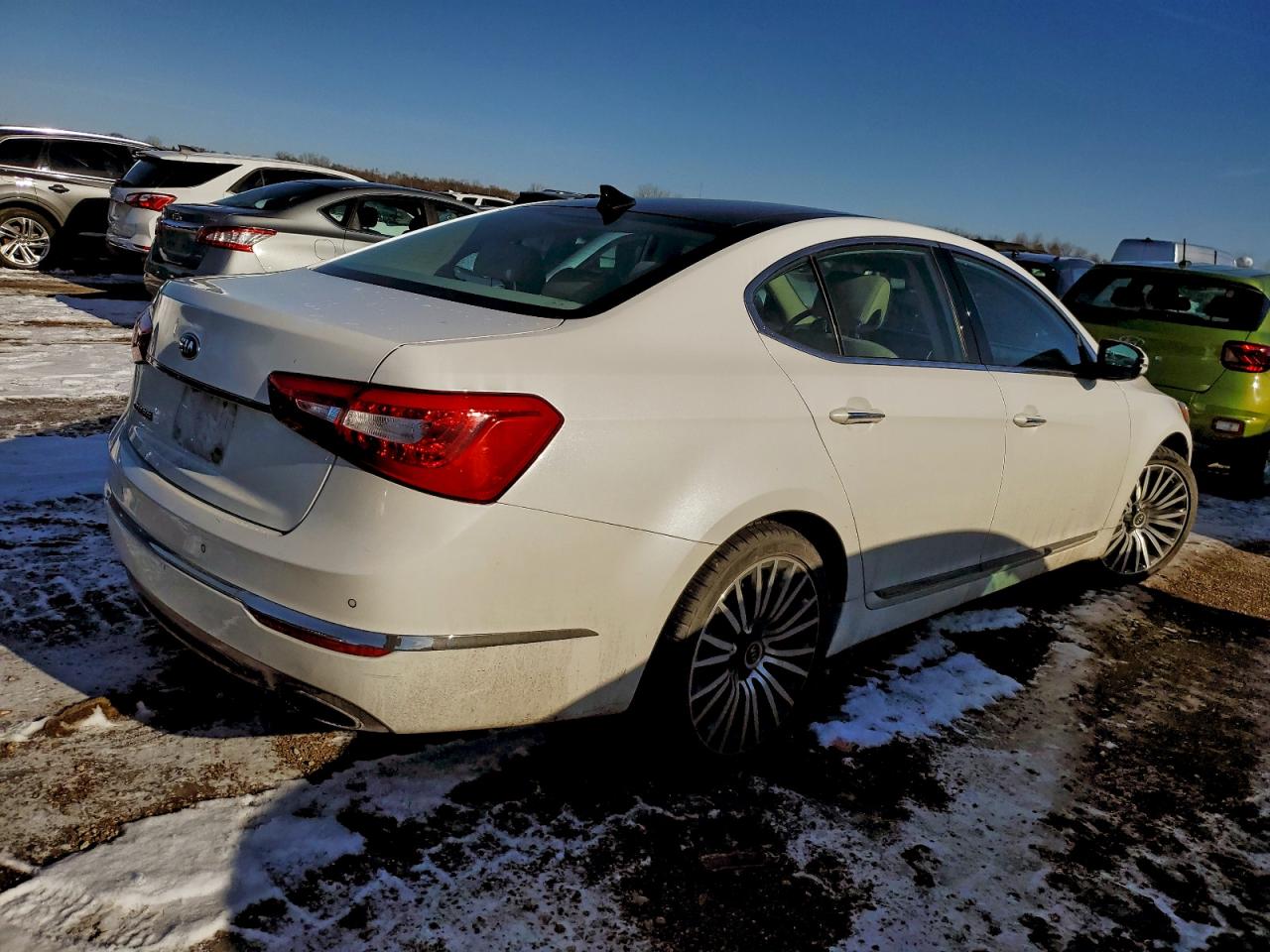 Kia Cadenza Premium Image 3