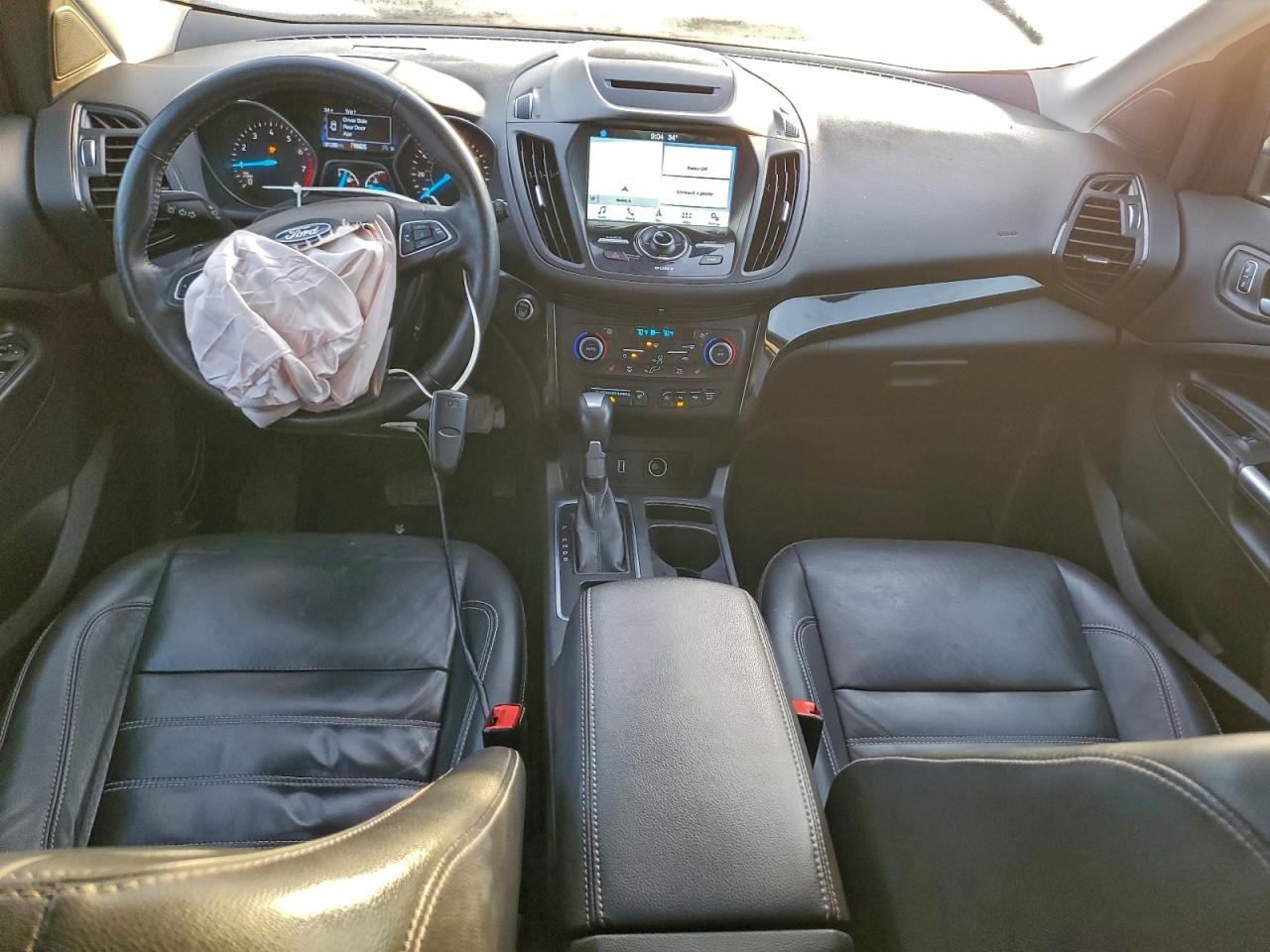 Ford Escape Titanium Image 4